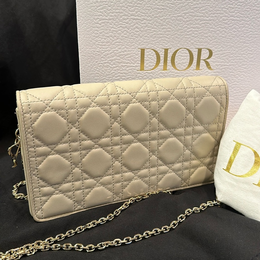 Lady Dior Pouch
Sand-Colored Cannage Lambskin